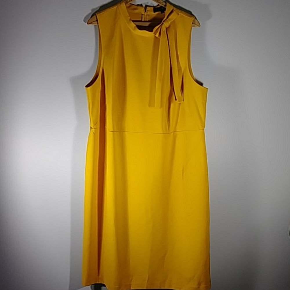 ELOQUII gold slvless dress Sz 20